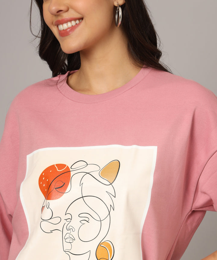 Women’s Hot Pink Oversized T-Shirt with Lioness Line Art