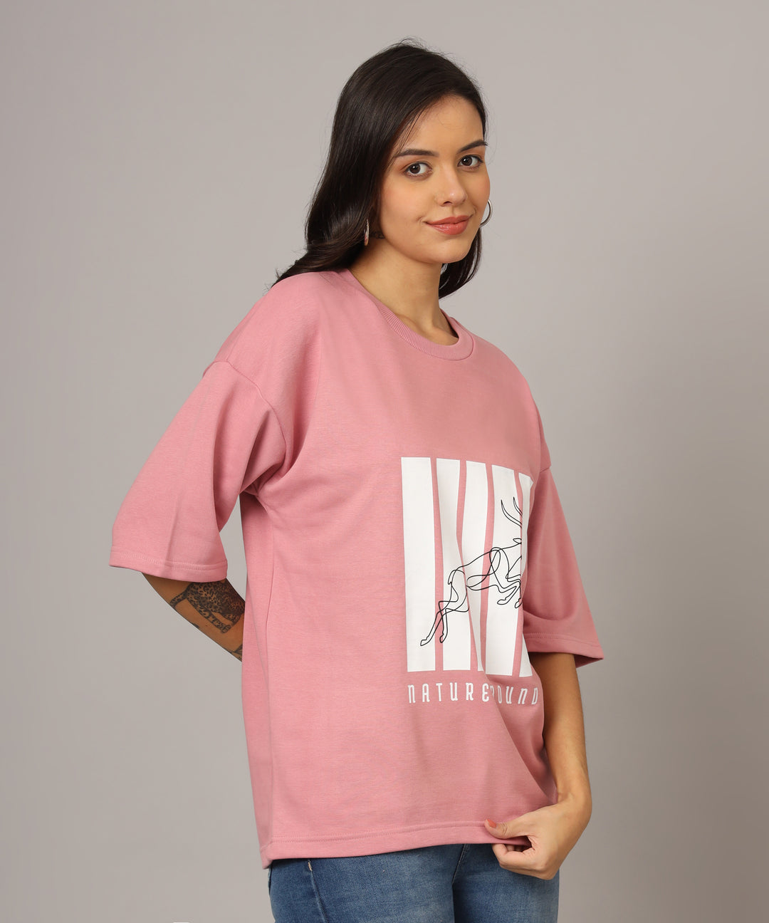 Flicksbee Women's Oversized Hot Pink T-Shirt Antelope Design - Nature Bound - Travel